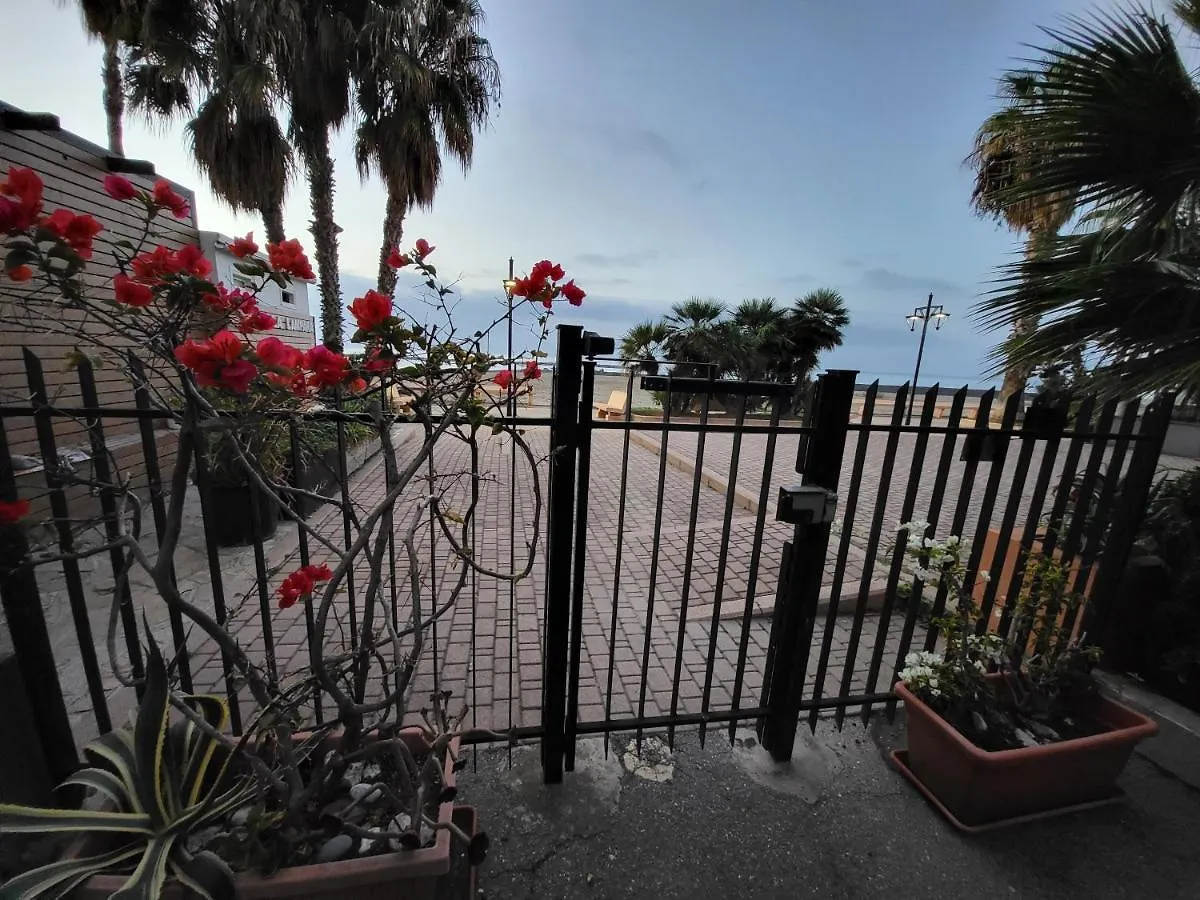 Appartamento SanBart Mare San Bartolomeo Al Mare Italia